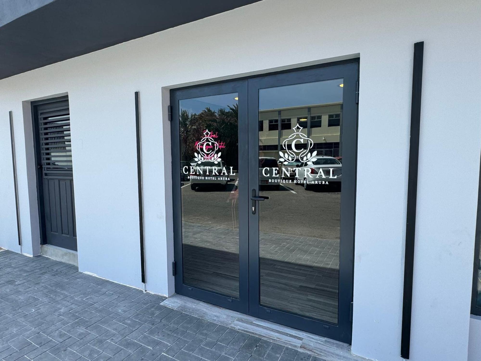 Central Boutique Hotel Oranjestad Exteriér fotografie